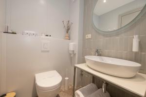 Vannas istaba naktsmītnē Makarska City Bay Studios