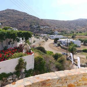 Gallery image of Omisu Apartments in Kithnos