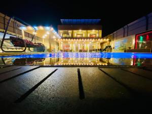 Φωτογραφία από το άλμπουμ του Royal eagle σε Al Rama