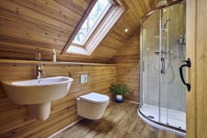 Ένα μπάνιο στο Alder Lodge with Hot-tub +21 φωτογραφίες