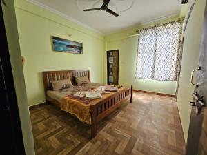 Ένα ή περισσότερα κρεβάτια σε δωμάτιο στο 6 BHK in Krishna Nagar Lucknow LKO6BHK 401l&402R