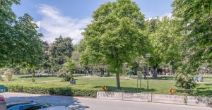 Vonkajšia záhrada v ubytovaní Lady