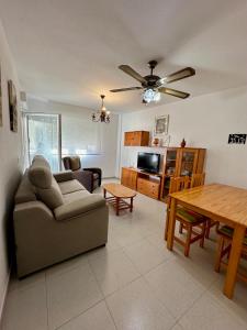 Телевизор и/или развлекательный центр в Apartamento Alcocebre Rentalholidays ref 067