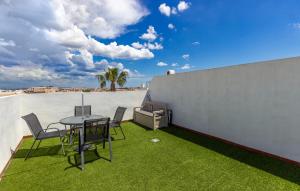 Balkón alebo terasa v ubytovaní Cozy Apartment In Orihuela With Wifi