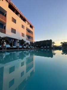A piscina em ou perto de Hotel Athina