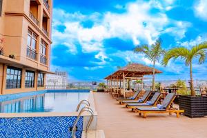 Πισίνα στο ή κοντά στο M Hotel Kigali