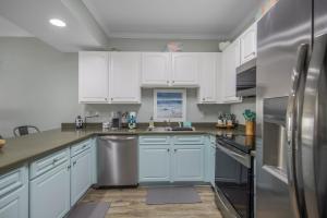 Eldhús eða eldhúskrókur á Marlin Key 4C by Vacation Homes Collection