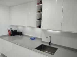 Zdjęcie z galerii obiektu Costa Esuri Ayamonte Las Encinas Luxury 3-bedroom apartment - huge garden w mieście Ayamonte