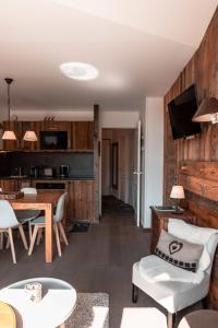 Kuchyň nebo kuchyňský kout v ubytování IMMODREAMS - La Marmotte - Avoriaz