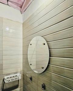 Phòng tắm tại Hostel 360 Degree Jibhi