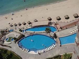 una vista aérea de una playa con 2 piscinas en Sonoran Sky 203 Spacious Elegant Beauty, en Puerto Peñasco