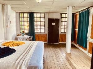 Gallery image of HOTEL BACKPACKERS RIO DULCE in Rio Dulce +91 photos