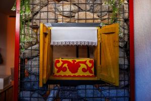 Photo de la galerie de l'établissement Xhubleta Room - Old Bazaar, à Peje 19 autres photos