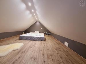 Postel nebo postele na pokoji v ubytování Charmante maison avec jardin, spa à proximité, idéale pour famille et couple, animaux acceptés - FR-1-510-214