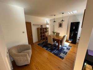 Χώρος καθιστικού στο Colindale Lush Stay 30 mins central London