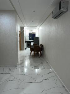 Φωτογραφία από το άλμπουμ του Appartement familiale σε Tirhanimîne