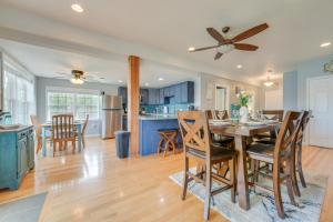 Dapur atau dapur kecil di Riverfront Cheboygan Home with Dock about 4 Mi to Town!