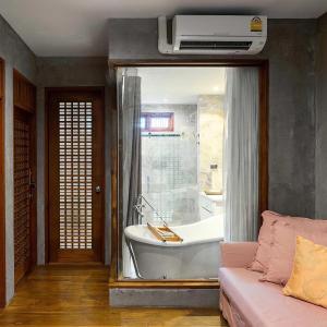 พื้นที่นั่งเล่นของ House Of Passion Amphawa