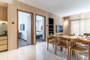 Η κουζίνα ή μικρή κουζίνα στο The Rixx Ben Thanh Tower - The One Saigon