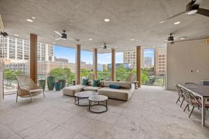 Posezení v ubytování Placemakr Downtown Austin