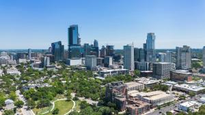 Nespecifikovaný výhled na destinaci Austin nebo výhled na město při pohledu z hotelu