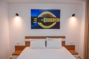 Postel nebo postele na pokoji v ubytování Premium Berlin with Pool