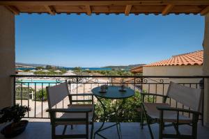 Balkón nebo terasa v ubytování Leonidas Resort