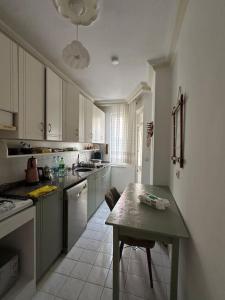 Fotografie z fotogalerie ubytování Antalya Merkezde Geniş Daire-Large apartment in Antalya center v destinaci Antalya + 13 fotografií
