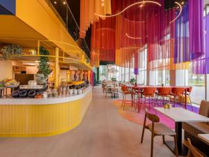 Veitingastaður eða matsölustaður á ibis Styles Rotterdam Ahoy