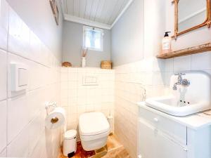 Koupelna v ubytování Sol + 42 fotografií