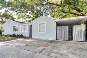 Hoone, kus puhkemaja asub