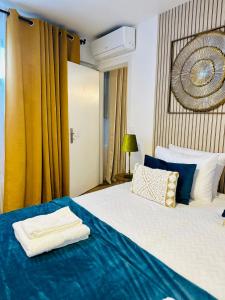 Postel nebo postele na pokoji v ubytování Cantinho das Pedras