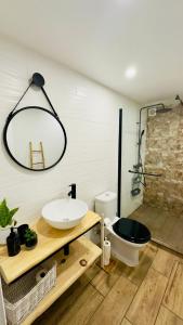 Koupelna v ubytování Cantinho das Pedras