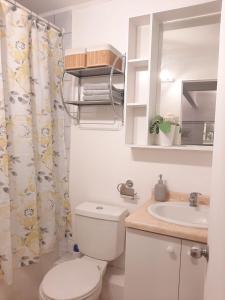 Phòng tắm tại Departamento La Serena Full Equipado