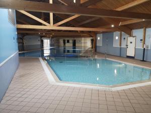 Swimmingpoolen hos eller tæt på Victoria Cottage