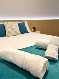 Ένα ή περισσότερα κρεβάτια σε δωμάτιο στο Apartamento 3Qts em PONTA VERDE à duas quadras da PRAIA +24 φωτογραφίες