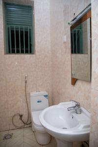 Ένα μπάνιο στο COZA LEEDS HOMES