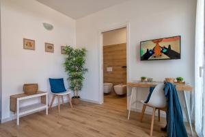 TV a/nebo společenská místnost v ubytování Nuo Room