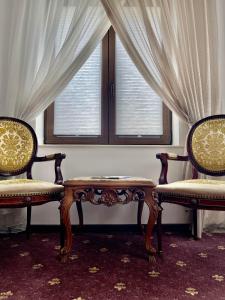 Posezení v ubytování Лондонъ - къща за гости / London - guest house + 18 fotografií