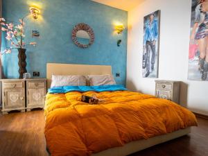 Katil atau katil-katil dalam bilik di Mantegna - garden with Lake view and swimming pool +7 gambar