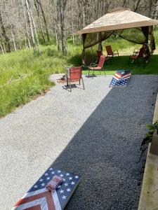 Zahrada ubytování Private Cozy Hideaway with Deck Escape Austin 35mi