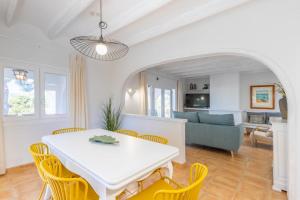 Posedenie v ubytovaní Villa Rakhi