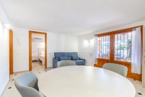 Posedenie v ubytovaní Villa Rakhi