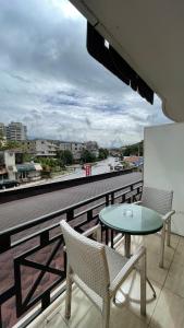 En balkon eller terrasse på Hotel Skura