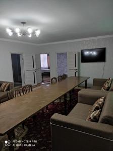 Μια τηλεόραση ή/και κέντρο ψυχαγωγίας στο Your House