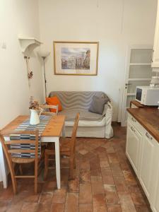 Kuchyň nebo kuchyňský kout v ubytování The Florence Nest