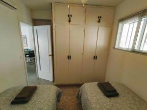 Posteľ alebo postele v izbe v ubytovaní Nerja Sun Apartment Bahía