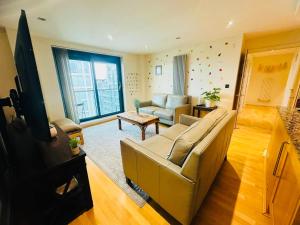 Seating area sa Modern 2bed 2bath apartment Canary Wharf - upto 5 person