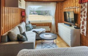 Seating area sa Gorgeous Home In Orsa With Kitchen