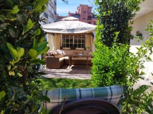 Vonkajšia záhrada v ubytovaní JARDIN, TERRAZA Y BARBACOA